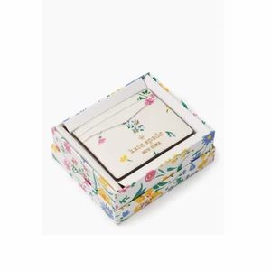 NWT Kate Spade Stacie Garden Bouquet boxed card holder.